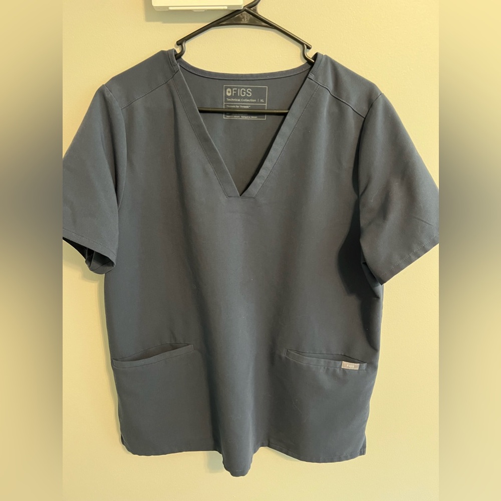FIGS Casma Scrub Top
